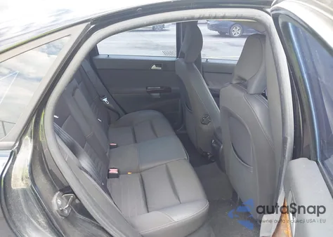 2007 Volvo S40 2.4I z USA, uszkodzony, nr VIN YV1MS382972260828